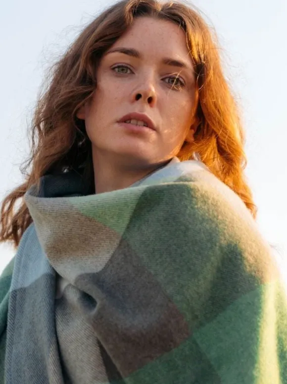 Fashion Sweater Shop 100% Lambswool Cape - Sue 614