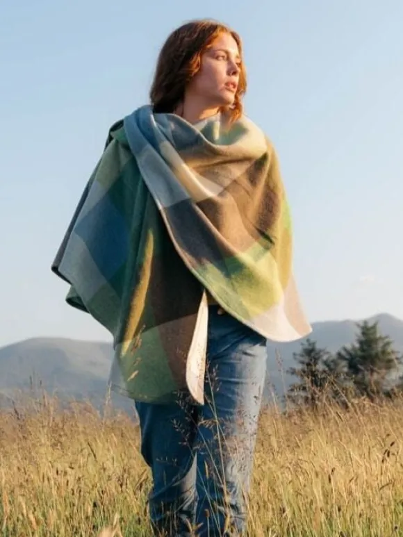 Fashion Sweater Shop 100% Lambswool Cape - Sue 614