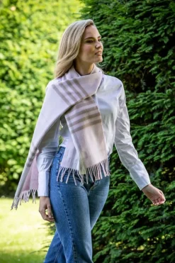 Best Sweater Shop 100% Merino Wool Scarf Delicate Pink