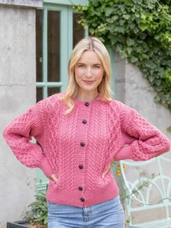 Discount Sweater Shop Clover Cropped Cardigan Rosa Pink
