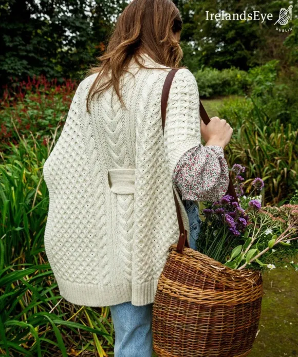 Outlet Sweater Shop Crocus Horseshoe Cable Cape Natural