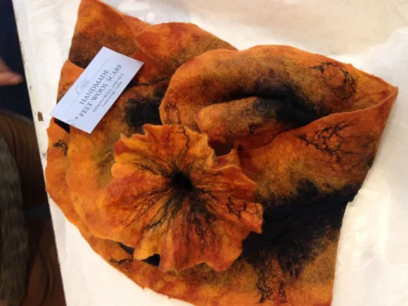 Hot Sweater Shop Handmade Felt Wool Flower Scarf