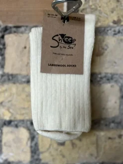 Discount Sweater Shop Luxurious Lambswool Socks - Natural