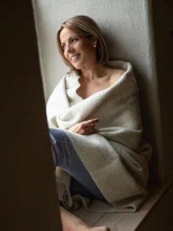 Hot Sweater Shop Natural Wool Eco Throw Ecru Herringbone
