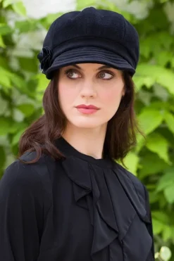 Best Sweater Shop Newsboy Black ladies cap