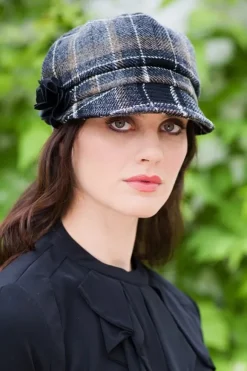 Online Sweater Shop Newsboy Cap Black Brown White Colour 21