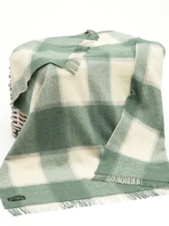 New Sweater Shop Pure Wool Throw Green Block Col.LW164
