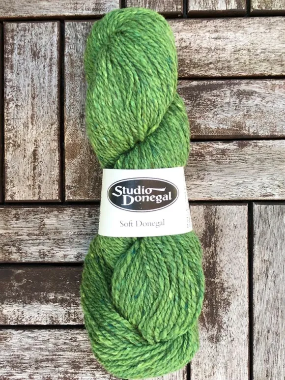 Best Sweater Shop Soft Donegal Knitting Wool Kelly Green 100g