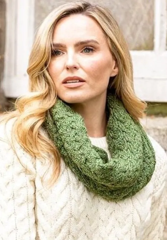 New Sweater Shop Super Soft Aran Snood Green B859