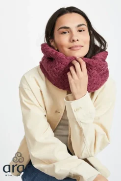 Outlet Sweater Shop Super Soft Aran Snood Rasberry Marl