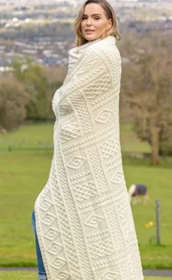 Discount Sweater Shop Two Tone Plated Aran Throw X4349