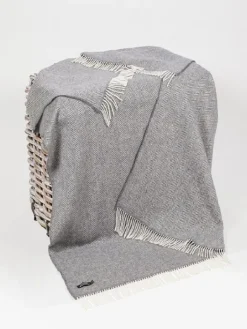 Best Sweater Shop Wool and Cashmere Grey Herringbone Throw Col: 1474